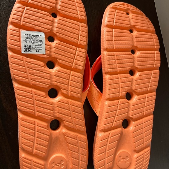 Under Armour Orange Sandals with Textured Footbed - Picture 4 of 4
